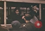 Immagine di Liberato il francese rimpatriati Parigi Francia, 1945, secondo 26 filmato di repertorio 65675060158