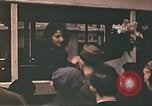 Immagine di Liberato il francese rimpatriati Parigi Francia, 1945, secondo 31 filmato di repertorio 65675060158