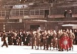 Immagine di Liberato il francese rimpatriati Parigi Francia, 1945, secondo 44 filmato di repertorio 65675060158