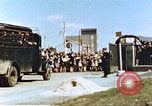 Immagine di Liberati i soldati francesi Parigi Francia, 1945, secondo 29 filmato di repertorio 65675060159