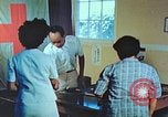 Immagine di Cittadini Japanese-American United States USA, 1942, secondo 14 filmato di repertorio 65675060162