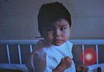 Immagine di Cittadini Japanese-American United States USA, 1942, secondo 49 filmato di repertorio 65675060163