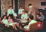 Standbild Bemühungen Arbeit zu finden und Wiederansiedlung Japanese-Americans in WW II California United States USA, 1943, aus Sekunde 57 historischem Filmmaterial Videoclip 65675060174