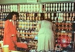 Standbild Japanese-American Bürger United States USA, 1943, aus Sekunde 10 historischem Filmmaterial Videoclip 65675060175