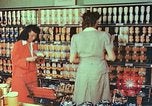 Standbild Japanese-American Bürger United States USA, 1943, aus Sekunde 17 historischem Filmmaterial Videoclip 65675060175