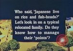 Standbild Japanese-American Bürger United States USA, 1943, aus Sekunde 27 historischem Filmmaterial Videoclip 65675060175