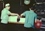 Standbild Japanese-American Bürger United States USA, 1943, aus Sekunde 30 historischem Filmmaterial Videoclip 65675060176