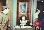 Immagine di Chiese sponsor delle attività sociali per Japanese-American soldati in W United States USA, 1943, secondo 16 filmato di repertorio 65675060177