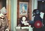 Immagine di Chiese sponsor delle attività sociali per Japanese-American soldati in W United States USA, 1943, secondo 17 filmato di repertorio 65675060177