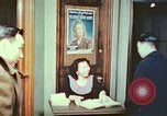Immagine di Chiese sponsor delle attività sociali per Japanese-American soldati in W United States USA, 1943, secondo 19 filmato di repertorio 65675060177