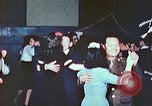 Immagine di Chiese sponsor delle attività sociali per Japanese-American soldati in W United States USA, 1943, secondo 34 filmato di repertorio 65675060177