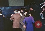 Immagine di Chiese sponsor delle attività sociali per Japanese-American soldati in W United States USA, 1943, secondo 49 filmato di repertorio 65675060177