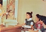 Immagine di Japanese-American infermieri Ganado Arizona USA, 1944, secondo 52 filmato di repertorio 65675060178