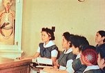 Immagine di Japanese-American infermieri Ganado Arizona USA, 1944, secondo 56 filmato di repertorio 65675060178