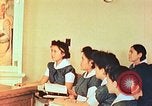 Immagine di Japanese-American infermieri Ganado Arizona USA, 1944, secondo 57 filmato di repertorio 65675060178