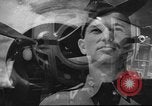 Standbild Frauen Air Force Piloten Service United States USA, 1943, aus Sekunde 1 historischem Filmmaterial Videoclip 65675060180