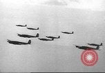 Standbild B-24 Liberator Bomber Pazifik, 1943, aus Sekunde 28 historischem Filmmaterial Videoclip 65675060184