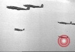 Standbild B-24 Liberator Bomber Pazifik, 1943, aus Sekunde 41 historischem Filmmaterial Videoclip 65675060184