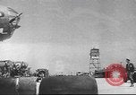 Standbild B-24 Liberator Bomber Pazifik, 1943, aus Sekunde 55 historischem Filmmaterial Videoclip 65675060184