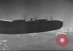 Standbild B-24 Liberator Bomber China, 1943, aus Sekunde 36 historischem Filmmaterial Videoclip 65675060192