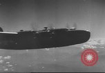 Standbild B-24 Liberator Bomber China, 1943, aus Sekunde 37 historischem Filmmaterial Videoclip 65675060192