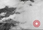 Standbild B-24 Liberator Bomber China, 1943, aus Sekunde 48 historischem Filmmaterial Videoclip 65675060192