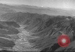 Standbild B-24 Liberator Bomber China, 1943, aus Sekunde 55 historischem Filmmaterial Videoclip 65675060192