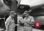 Standbild B-29 Superfrotress Ebenen Saipan Nördliche Marianen, 1945, aus Sekunde 25 historischem Filmmaterial Videoclip 65675060196