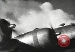 Standbild B-29 Superfrotress Ebenen Saipan Nördliche Marianen, 1945, aus Sekunde 35 historischem Filmmaterial Videoclip 65675060196