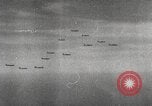 Standbild B-29 Superfrotress Ebenen Saipan Nördliche Marianen, 1945, aus Sekunde 48 historischem Filmmaterial Videoclip 65675060196