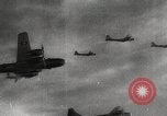 Standbild B-29 Superfrotress Ebenen Saipan Nördliche Marianen, 1945, aus Sekunde 50 historischem Filmmaterial Videoclip 65675060196