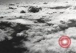 Standbild USA B-17G Flying Fortress Bomber Deutschland, 1945, aus Sekunde 28 historischem Filmmaterial Videoclip 65675060200