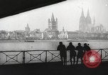 Standbild alliierten Truppen Deutschland, 1945, aus Sekunde 26 historischem Filmmaterial Videoclip 65675060202