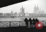 Standbild alliierten Truppen Deutschland, 1945, aus Sekunde 27 historischem Filmmaterial Videoclip 65675060202