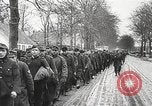 Standbild alliierten Truppen Deutschland, 1945, aus Sekunde 46 historischem Filmmaterial Videoclip 65675060202
