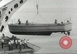 Standbild HMAS Melbourne R-21 South China Sea, 1969, aus Sekunde 51 historischem Filmmaterial Videoclip 65675060207