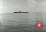 Standbild HMAS Melbourne R-21 South China Sea, 1969, aus Sekunde 28 historischem Filmmaterial Videoclip 65675060208