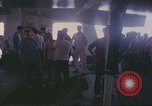 Standbild HMAS Melbourne R-21 South China Sea, 1969, aus Sekunde 44 historischem Filmmaterial Videoclip 65675060209