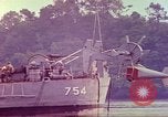 Image endommagé destroyer américain Frank E Evans (DD-754) Subic Bay Philippines, 1969, de la seconde 16 séquences d'archives historiques vidéo 65675060216