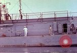 Image endommagé destroyer américain Frank E Evans (DD-754) Subic Bay Philippines, 1969, de la seconde 29 séquences d'archives historiques vidéo 65675060216
