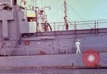 Image endommagé destroyer américain Frank E Evans (DD-754) Subic Bay Philippines, 1969, de la seconde 31 séquences d'archives historiques vidéo 65675060216