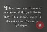 Immagine di I bambini hanno pasti Puerto Rico, 1931, secondo 4 filmato di repertorio 65675060226