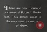 Immagine di I bambini hanno pasti Puerto Rico, 1931, secondo 10 filmato di repertorio 65675060226