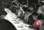 Immagine di I bambini hanno pasti Puerto Rico, 1931, secondo 26 filmato di repertorio 65675060226