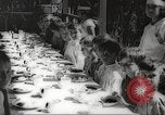 Immagine di I bambini hanno pasti Puerto Rico, 1931, secondo 29 filmato di repertorio 65675060226