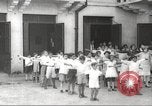 Immagine di I bambini hanno pasti Puerto Rico, 1931, secondo 58 filmato di repertorio 65675060226