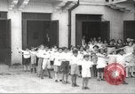 Immagine di I bambini hanno pasti Puerto Rico, 1931, secondo 62 filmato di repertorio 65675060226