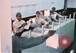 Standbild Wehrpflichtigen der freiwilligen Armee United States USA, 1970, aus Sekunde 14 historischem Filmmaterial Videoclip 65675060243