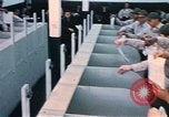 Standbild Wehrpflichtigen der freiwilligen Armee United States USA, 1970, aus Sekunde 20 historischem Filmmaterial Videoclip 65675060243