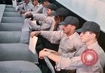 Standbild Wehrpflichtigen der freiwilligen Armee United States USA, 1970, aus Sekunde 45 historischem Filmmaterial Videoclip 65675060243